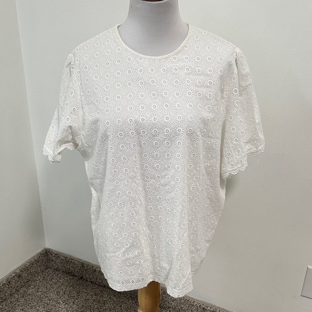 🦅 NWT Love Olive Co. Lace Blouse